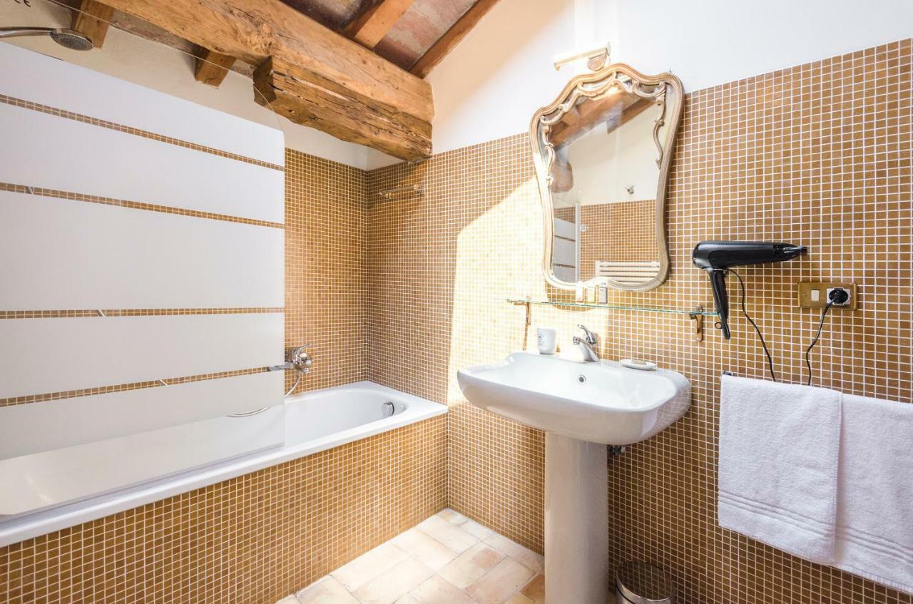 Altabella Panoramic Terrace Apartment Болоня Екстериор снимка